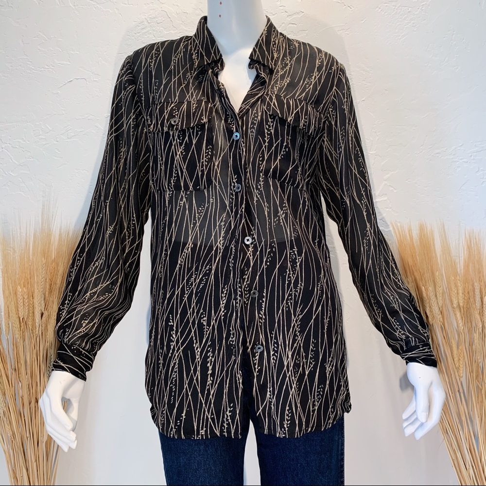 Light Weight Black and Gold Blouse!